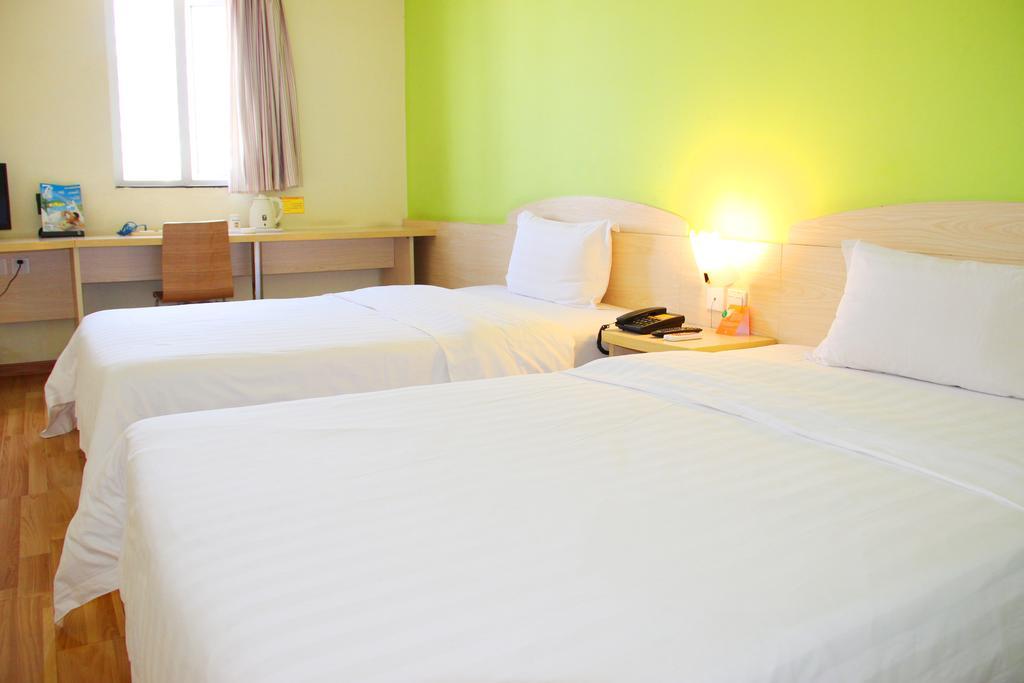 7Days Inn Beijing Liujiayao Station Exterior foto