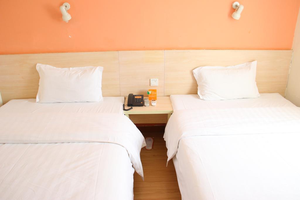 7Days Inn Beijing Liujiayao Station Exterior foto